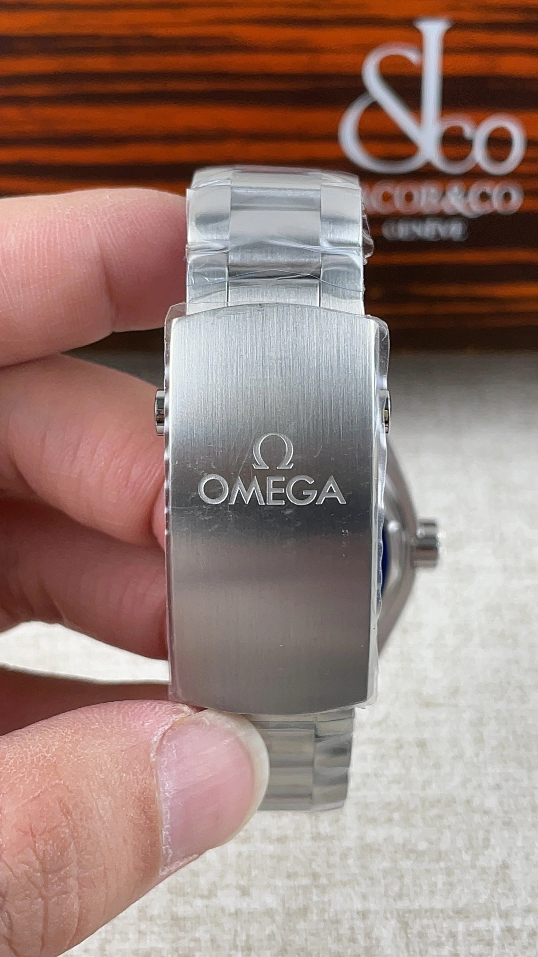 Tailored CBD Factory Omega Seamaster Planet Ocean 600M GMT 43.5mm “Tai Chi” Black White Bezel (215.30.44.22.01.001) 1:1 Super Clone – DD8906 Movement 302